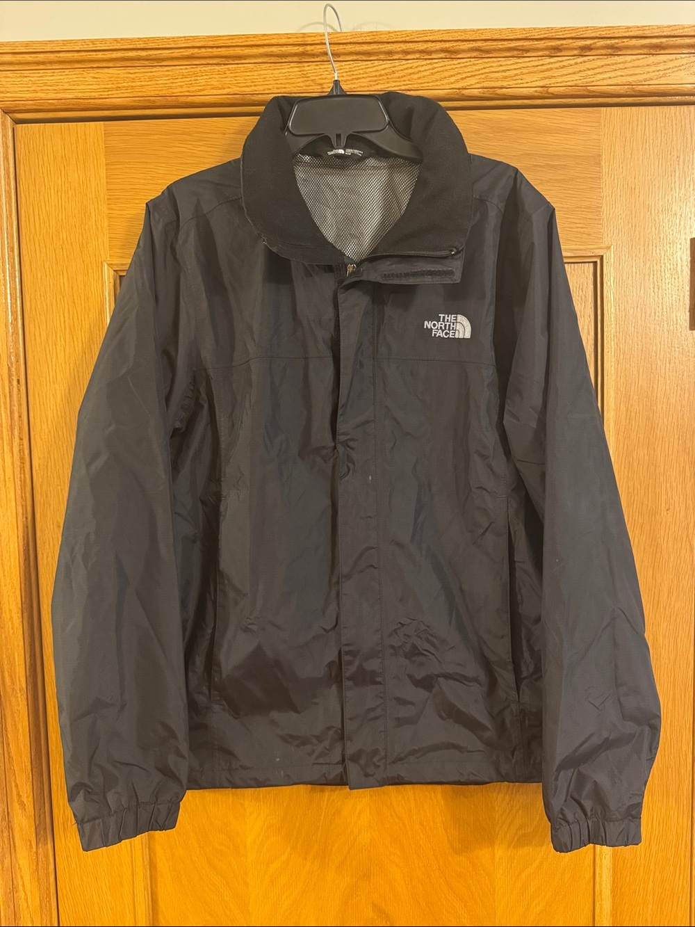 The North Face Resolve 2 Jacket Black Men’s Medium DryVent Waterproof Hooded